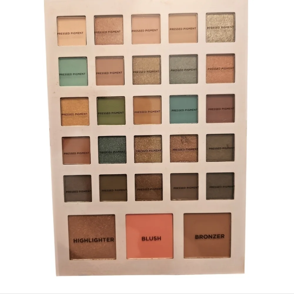 Profusion Cosmetics Neutral Eyeshadow Palette with Shimmer and Matte Shades, NWT